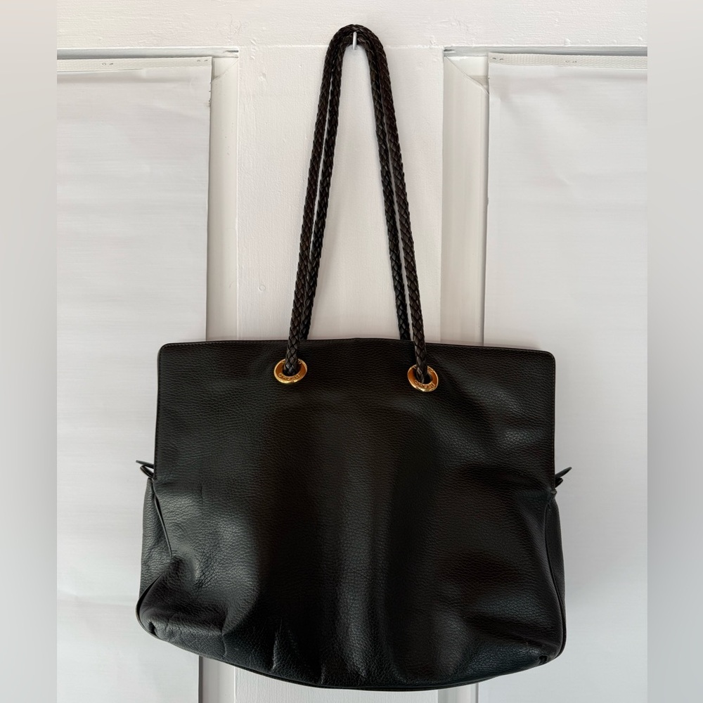 Vintage Desmo leather handbag with gold metal details and braided handles Green